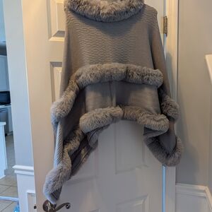 Chico's Gray Faux Fur Trim Poncho